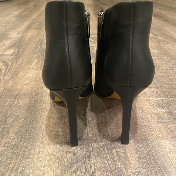 NWOT Vince Camuto Black pointed toe Leather booties. Perfect too tall for arch. - Picture 3 of 5